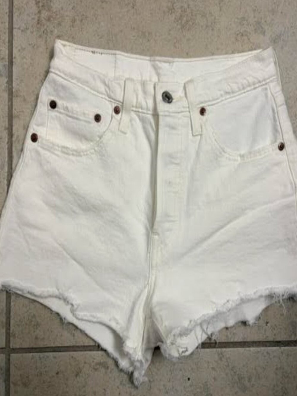 LEVI's 501® Original Fit High-rise Women's Shorts W26 White Raw Hem RRP $75 NWOT